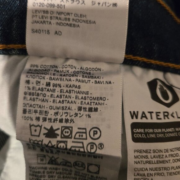 NWT Levi's Wedgie Straight Cropped Jeans Below the Belt Dark Blue 28 - Picture 7 of 7